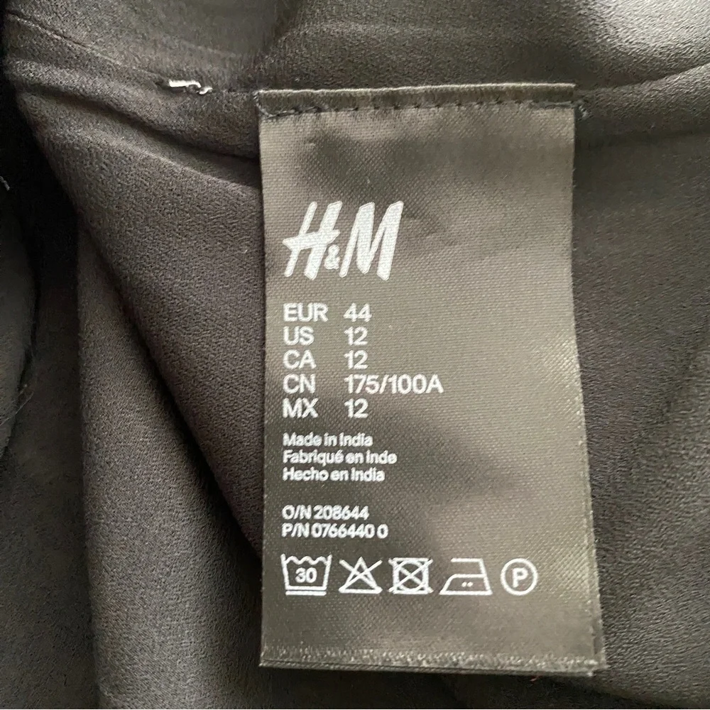 H&M Shift Dress Black 12 White Sheer Overlay Knee Length Sleeveless Sz 12